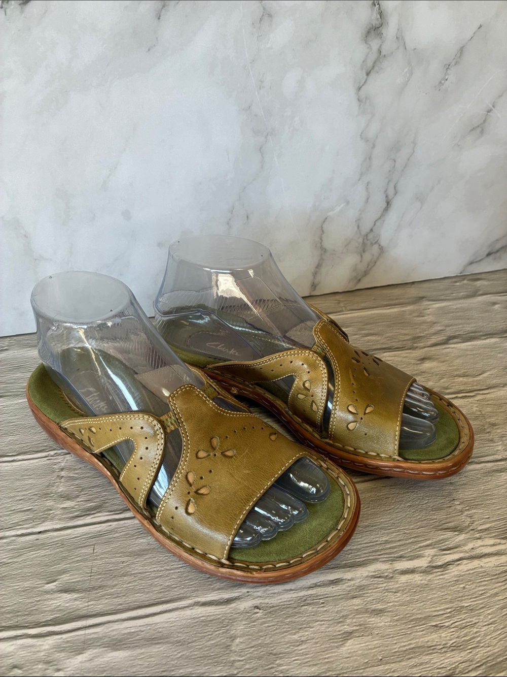 Clarks Olive Green Open Toe Casual Leather Sandals